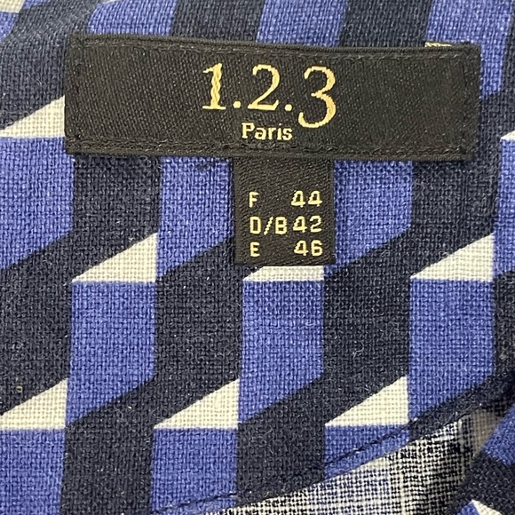 1.2.3 Paris Blue & White Linen Tunic w Two Geometric Patterns - Picture 4 of 5